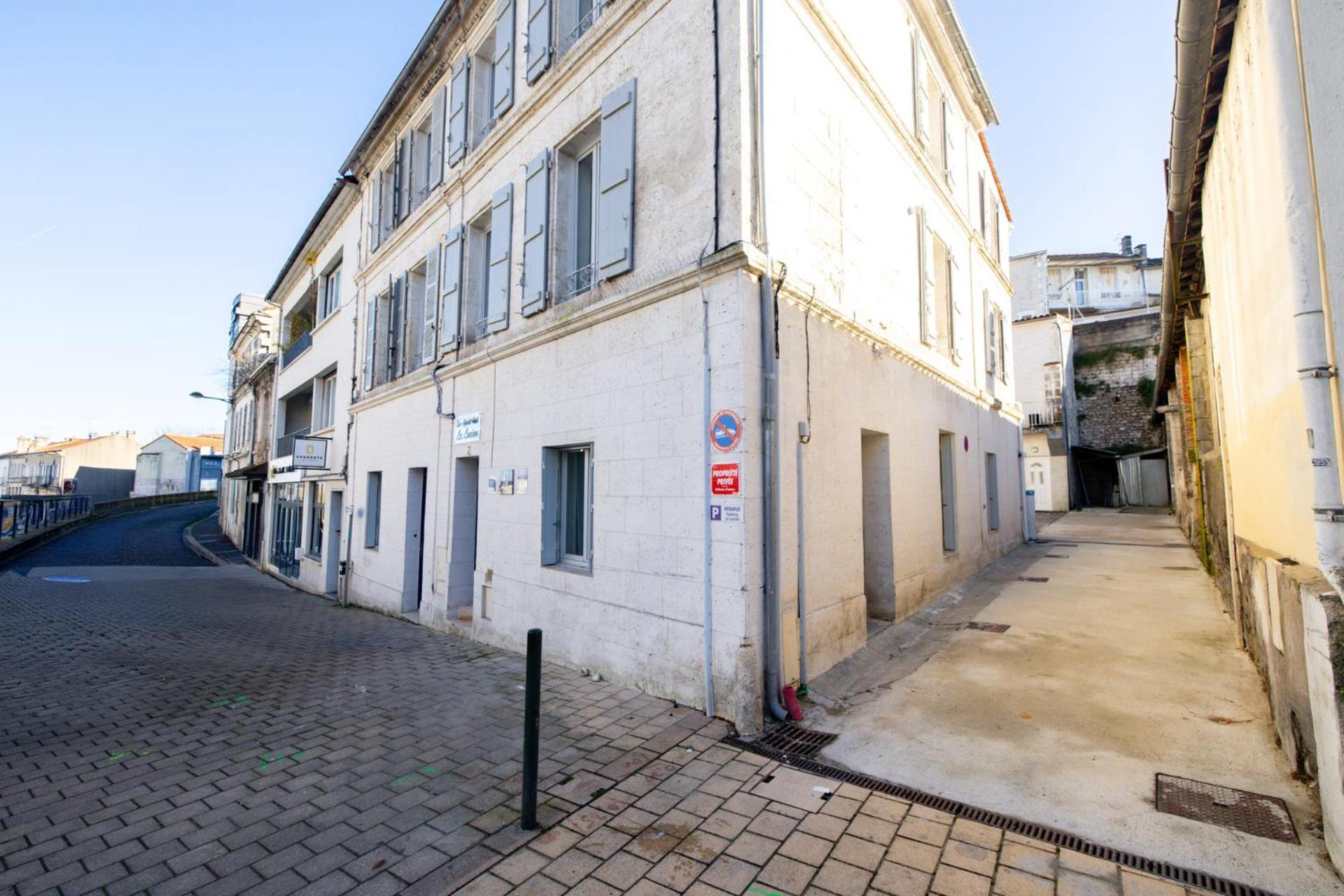Le Lucien Eco-Appart'Hotel - Angouleme - Centre - Wifi - Parking Prive - Classe 4 Etoiles מראה חיצוני תמונה