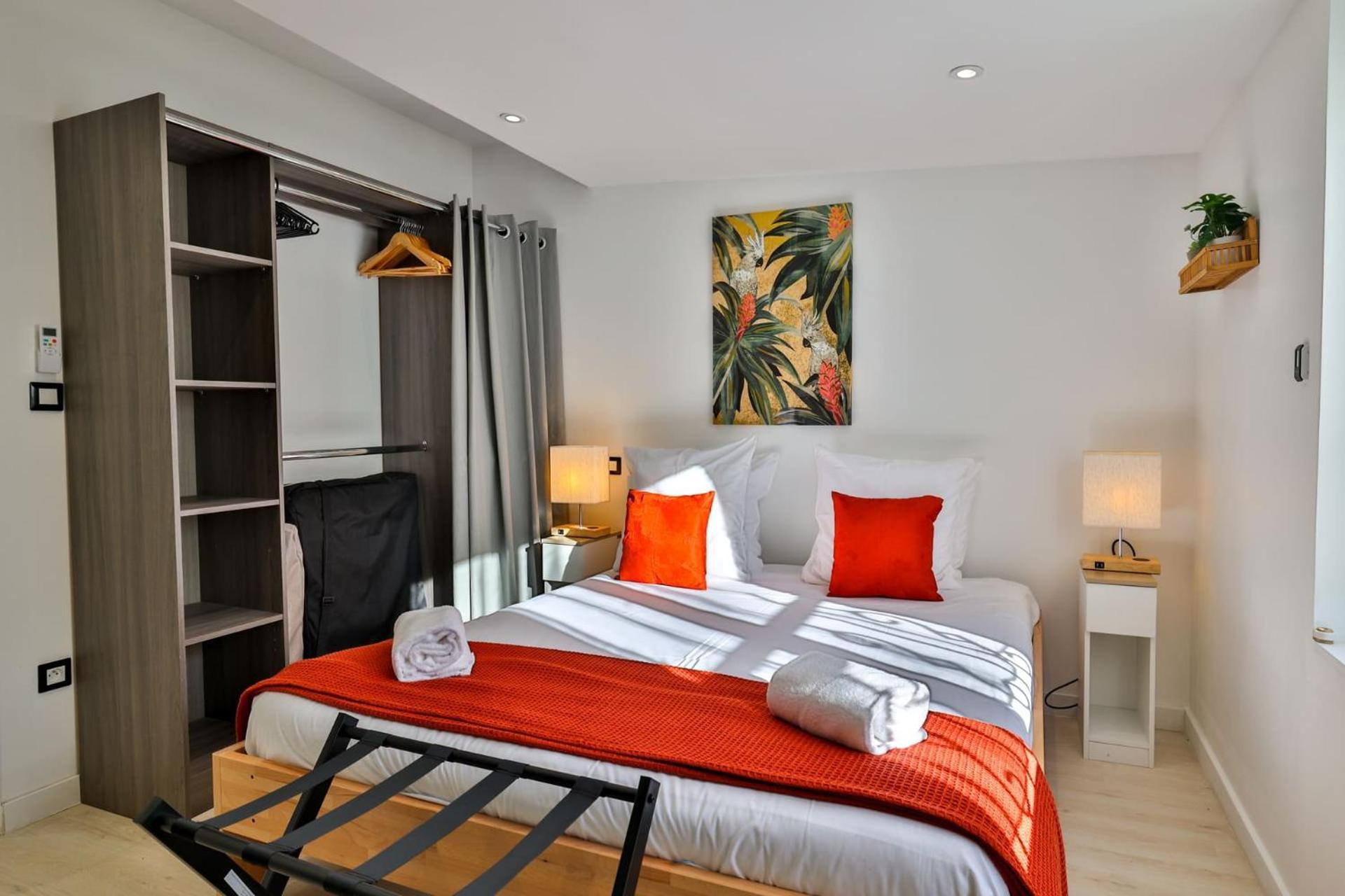 Le Lucien Eco-Appart'Hotel - Angouleme - Centre - Wifi - Parking Prive - Classe 4 Etoiles מראה חיצוני תמונה