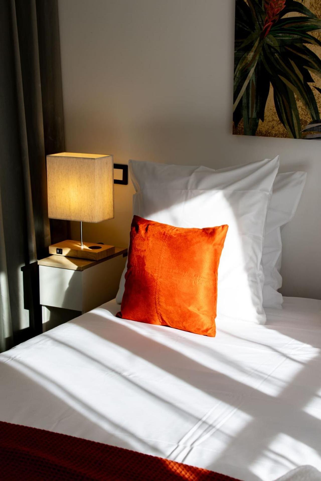 Le Lucien Eco-Appart'Hotel - Angouleme - Centre - Wifi - Parking Prive - Classe 4 Etoiles מראה חיצוני תמונה
